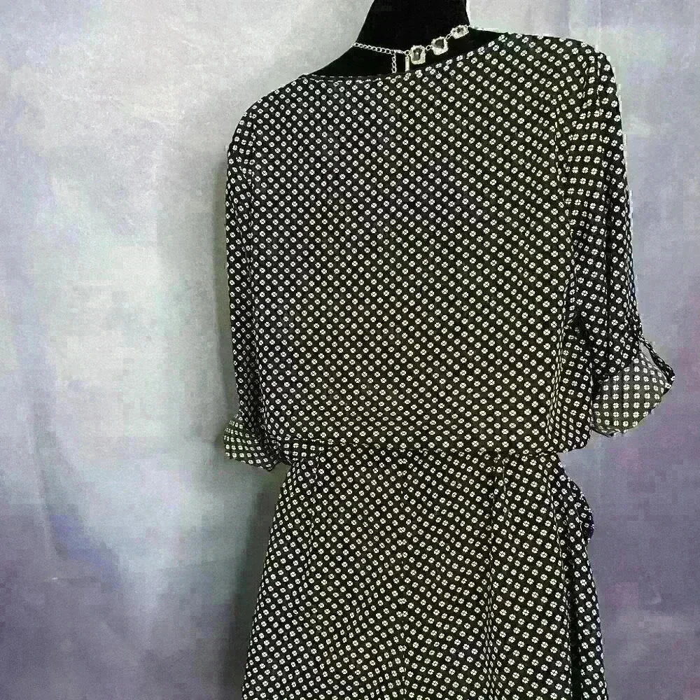 Ann Taylor Loft Clover Heart Roll-Tab Romper - Picture 5 of 12